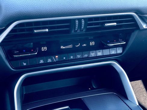 Used 2024 MAZDA CX-90 3.3 Turbo w/ Preferred Plus image 23