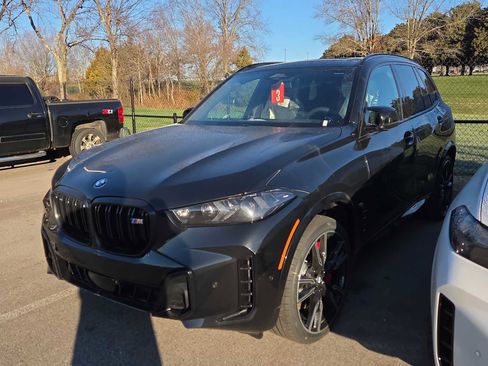 New 2026 BMW X5 M60i w/ Climate Comfort Package image 10