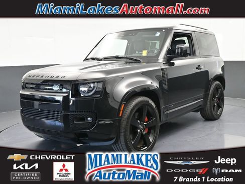 Used 2023 Land Rover Defender 90 X image 1