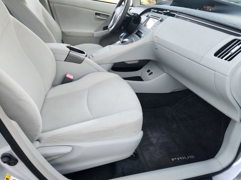 Used 2012 Toyota Prius Two image 14