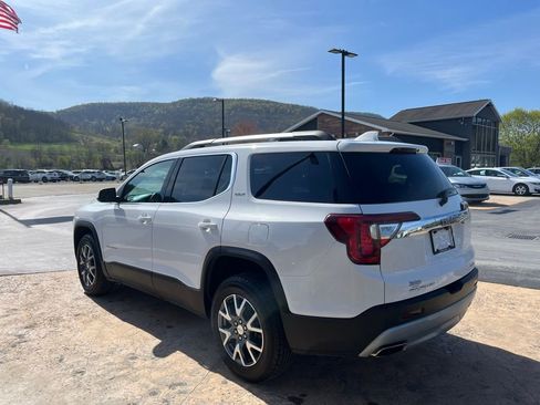 Used 2023 GMC Acadia SLT AWD/4WD image 7