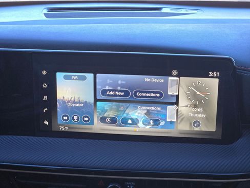 Certified 2025 Nissan Kicks SR image 16