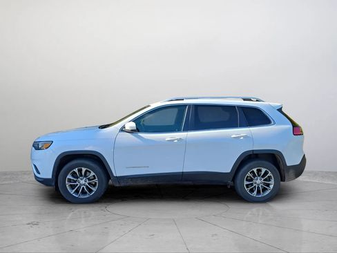 Used 2019 Jeep Cherokee Latitude Plus w/ Cold Weather Group AWD/4WD image 16