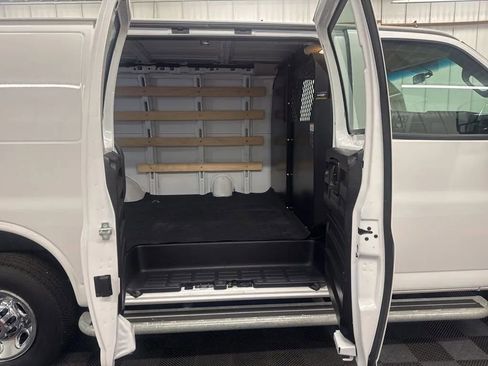 Used 2023 GMC Savana 2500 Work Van image 14