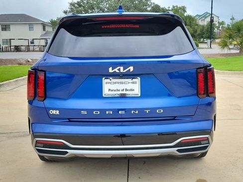 Used 2022 Kia Sorento S FWD image 11