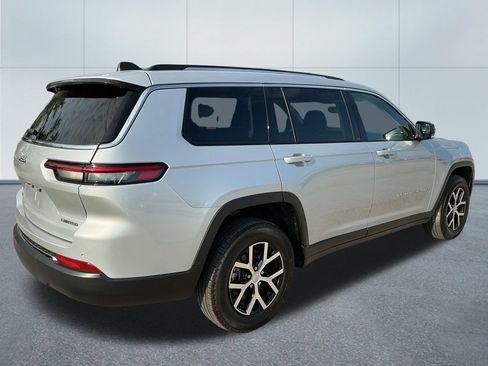 Certified 2023 Jeep Grand Cherokee L Limited AWD/4WD image 6