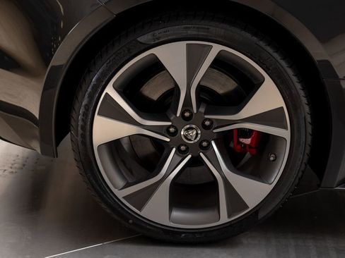 Used 2024 Jaguar F-TYPE R-Dynamic RWD image 43
