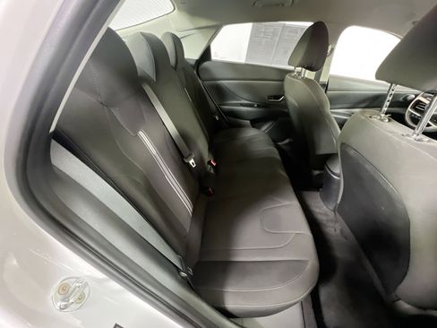 Used 2023 Hyundai Elantra SEL w/ Convenience Package image 26