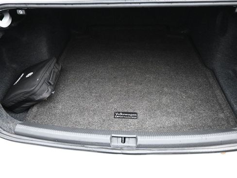 Used 2020 Volkswagen Passat 2.0T R-Line image 14