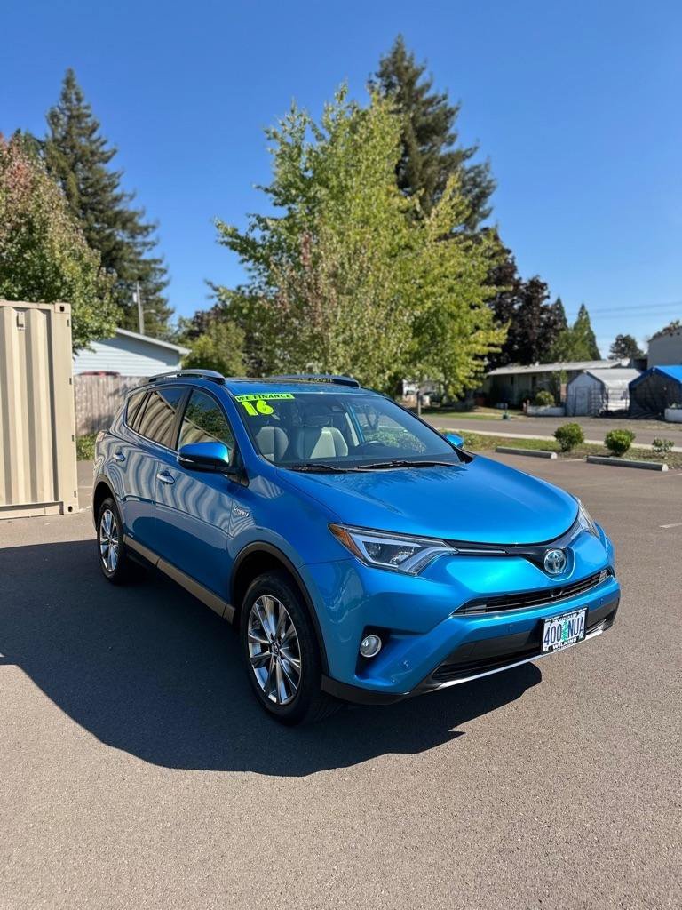 Used 2016 Toyota RAV4 Limited AWD/4WD image 3