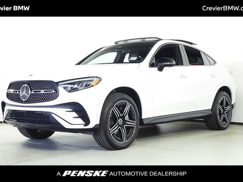 Used 2024 Mercedes-Benz GLC 300 4MATIC image 1