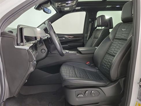 Certified 2024 Cadillac Escalade ESV Sport Platinum w/ LPO, ONYX Package image 17