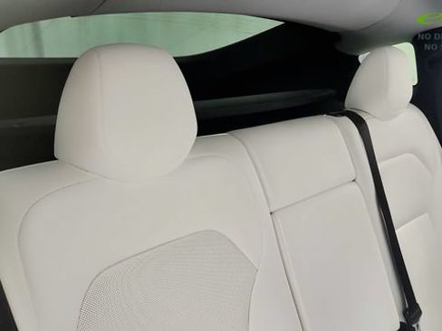 Used 2026 Tesla Model Y AWD image 35