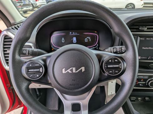Certified 2024 Kia Soul LX FWD image 29