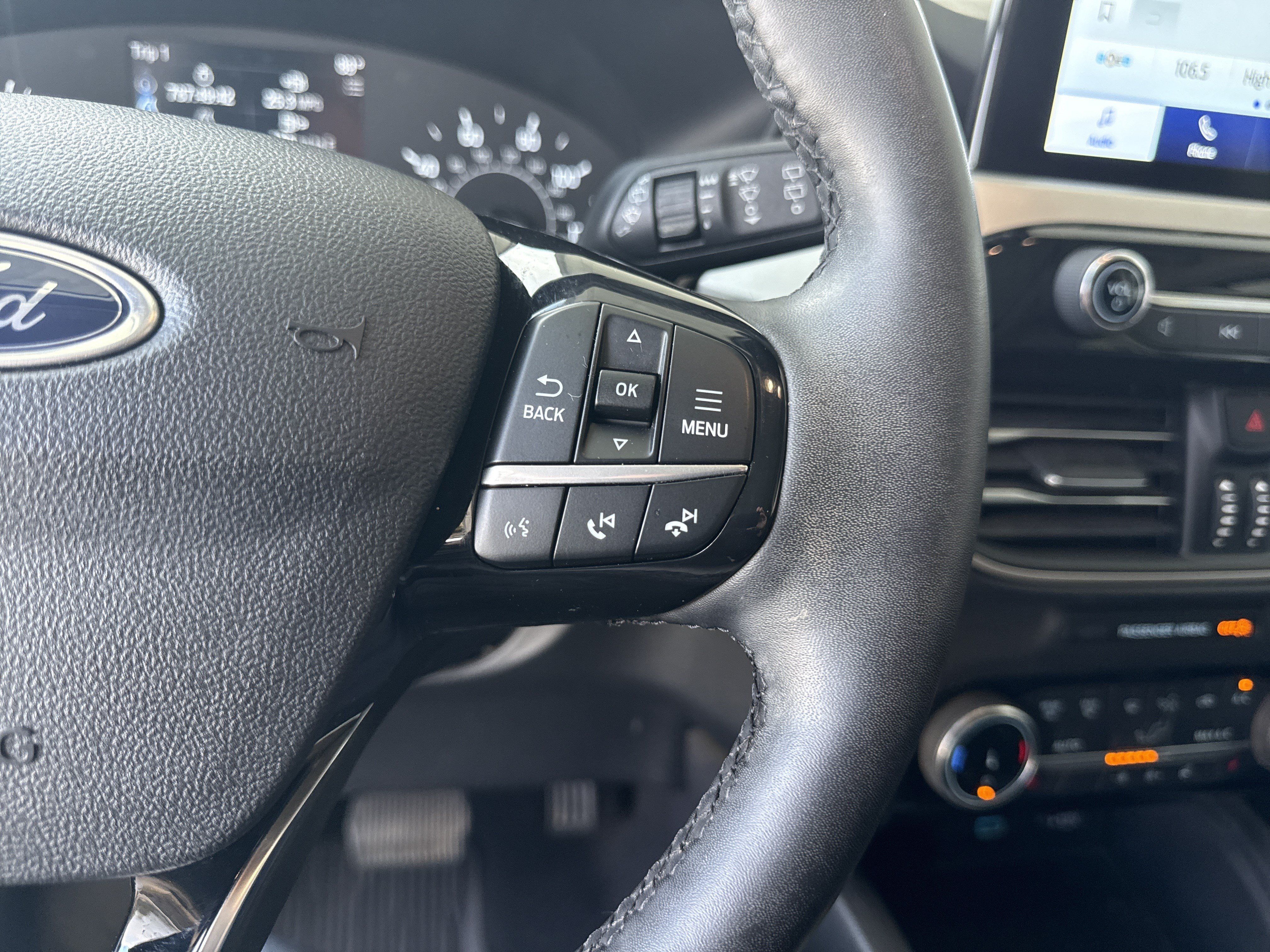 Used 2022 Ford Escape SEL AWD/4WD image 19