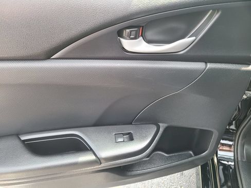 Used 2019 Honda Civic Sport image 3