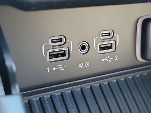 New 2026 Jeep Grand Cherokee Altitude RWD image 32