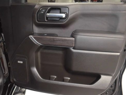 Used 2022 Chevrolet Silverado 1500 LTZ w/ LTZ Convenience Package II image 24