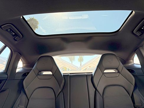 Used 2025 Porsche Panamera 4 image 59
