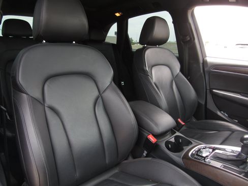 Used 2017 Audi Q5 3.0T Premium Plus w/ Technology Package AWD/4WD image 11