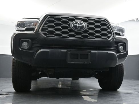 Used 2023 Toyota Tacoma TRD Off-Road image 19