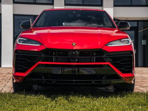 Used 2025 Lamborghini Urus Performante AWD/4WD image 8