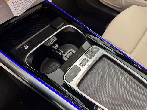 Certified 2026 Mercedes-Benz GLA 250 4MATIC image 18