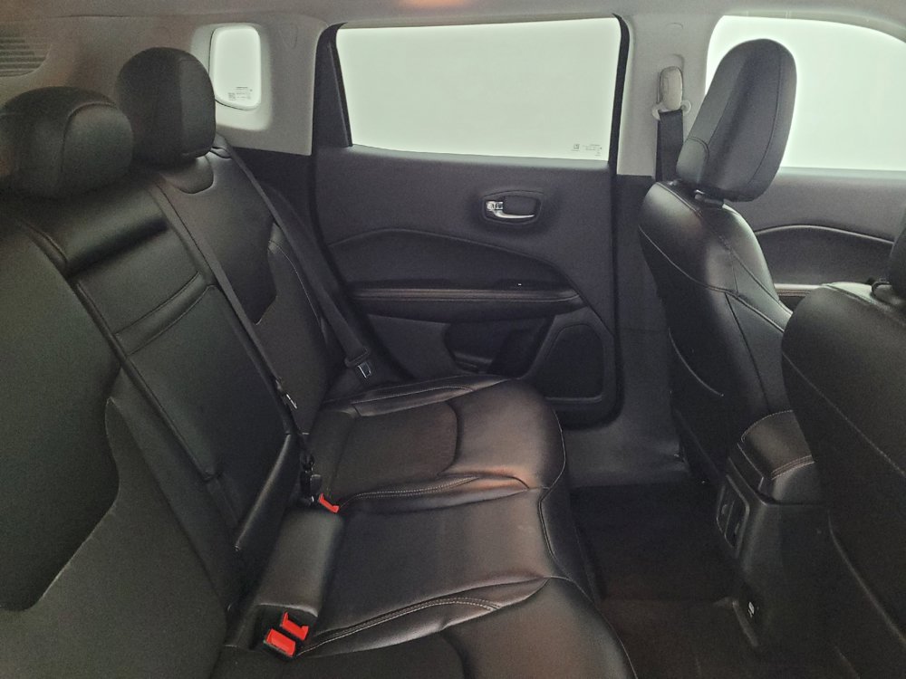 Used 2018 Jeep Compass Latitude w/ Safe & Security Group FWD image 19