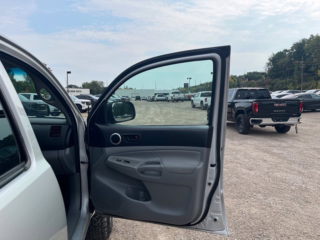 Used 2010 Toyota Tacoma 4x4 Double Cab image 31