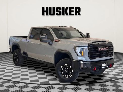 Used 2024 GMC Sierra 2500 AT4X image 1