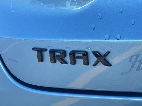 Used 2025 Chevrolet Trax RS w/ Driver Confidence Package FWD image 7