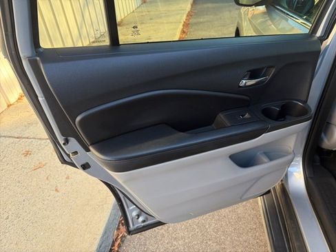 Used 2016 Honda Pilot LX image 25