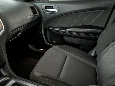 Used 2020 Dodge Charger SXT w/ Blacktop Package RWD image 30
