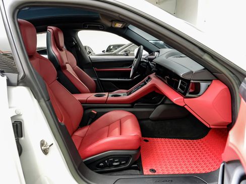 Used 2023 Porsche Taycan image 34