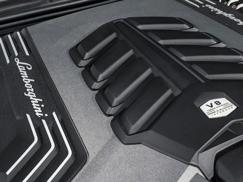 Used 2024 Lamborghini Urus Performante image 52