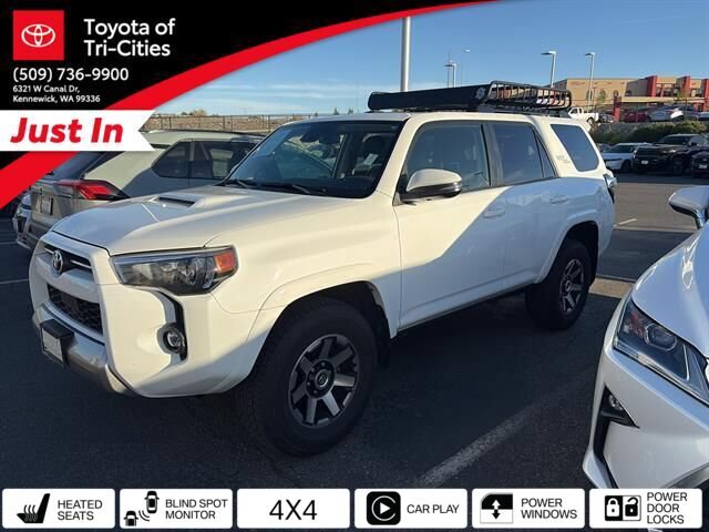 Used 2023 Toyota 4Runner TRD Off-Road Premium w/ Moonroof Package AWD/4WD image 32