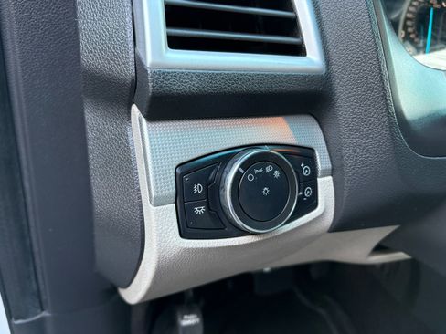 Used 2012 Ford Explorer XLT image 26