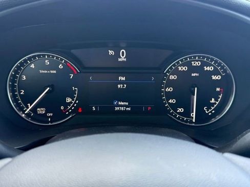 Used 2023 Cadillac XT4 Luxury w/ Cold Weather Package FWD image 27