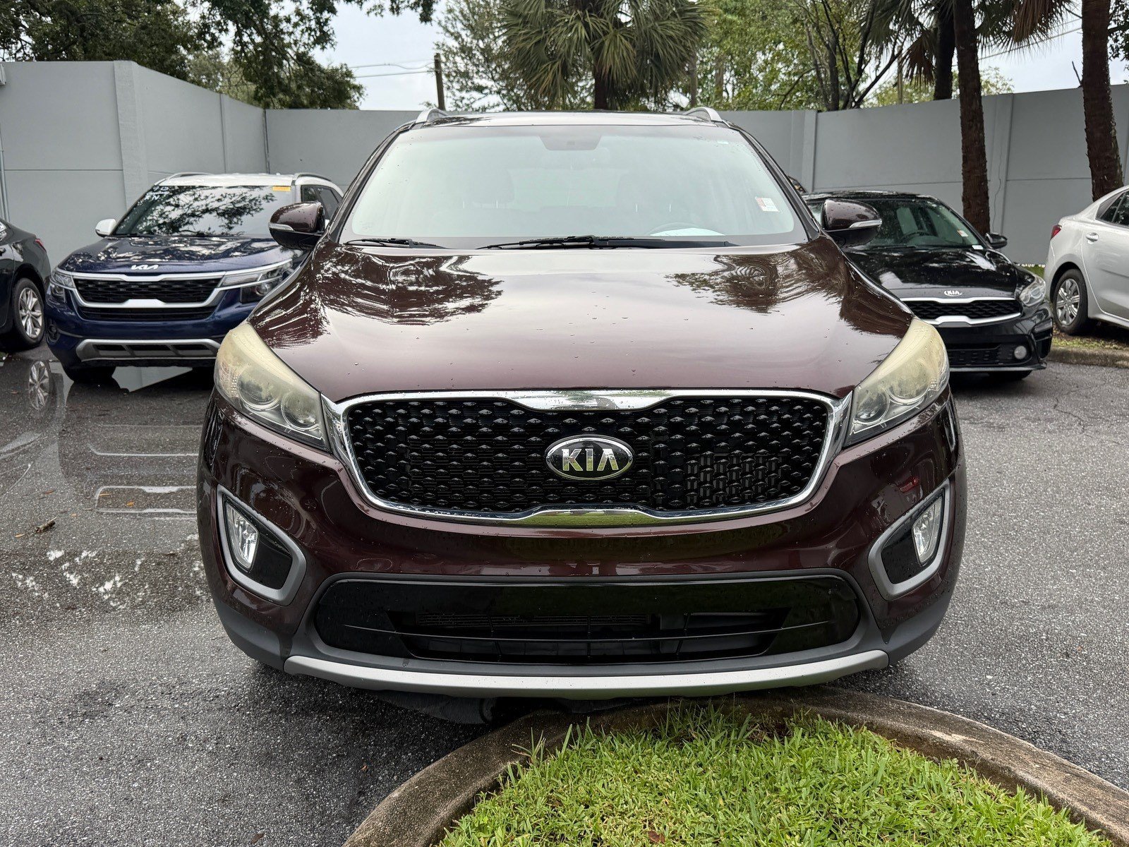 Used 2016 Kia Sorento EX FWD image 2