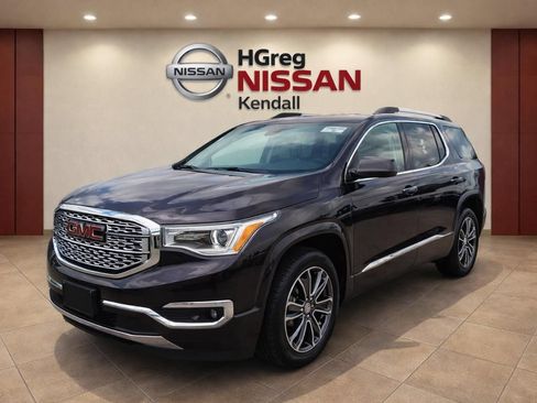 Used 2018 GMC Acadia Denali w/ Technology Package AWD/4WD image 3