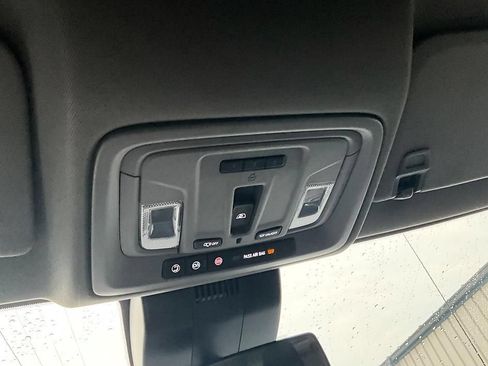 Used 2024 Chevrolet Silverado 1500 LT Trail Boss w/ Convenience Package II AWD/4WD image 31