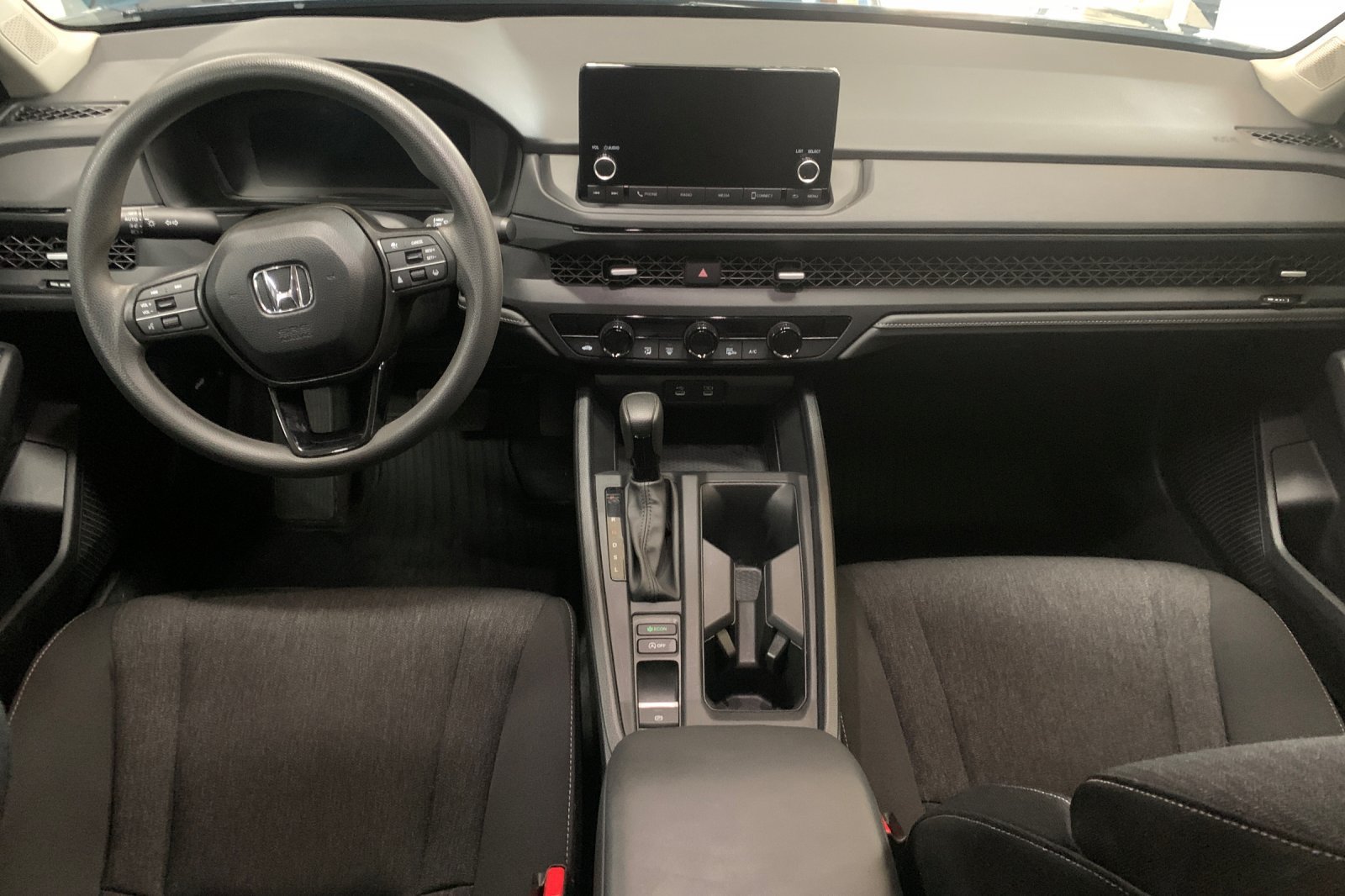 Certified 2025 Honda Accord SE image 15