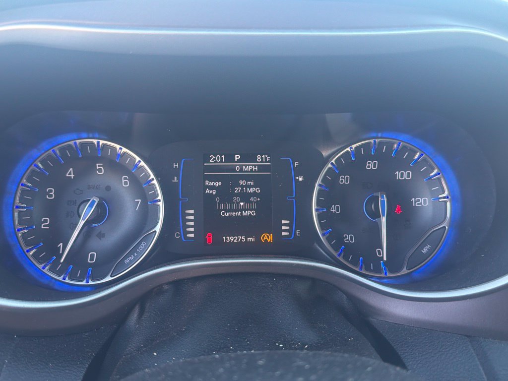 Used 2020 Chrysler Voyager Lxi FWD image 3
