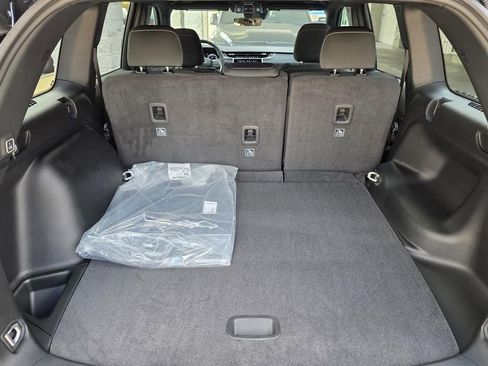 New 2025 Jeep Grand Cherokee Laredo X w/ Luxury Tech Group I image 14