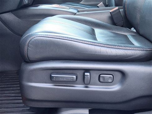 Used 2022 Honda Pilot TrailSport image 18