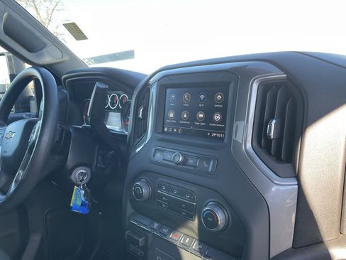 Used 2023 Chevrolet Silverado 2500 Custom w/ Custom Value Package image 31