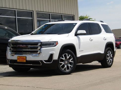 Used 2023 GMC Acadia SLT w/ Technology Package FWD image 12