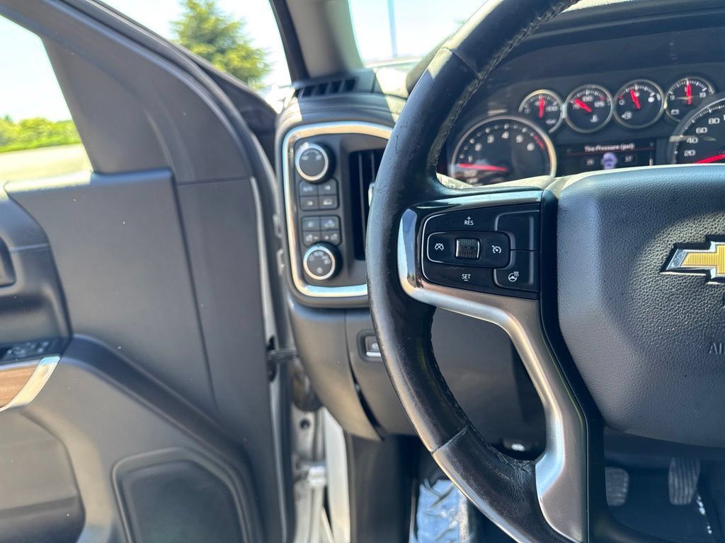 Used 2019 Chevrolet Silverado 1500 LT w/ Convenience Package AWD/4WD image 25