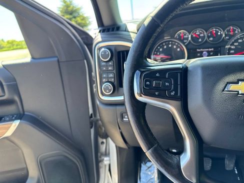 Used 2019 Chevrolet Silverado 1500 LT w/ Convenience Package AWD/4WD image 25