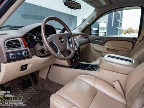 Used 2014 Chevrolet Silverado 2500 LTZ w/ LTZ Plus Package image 23